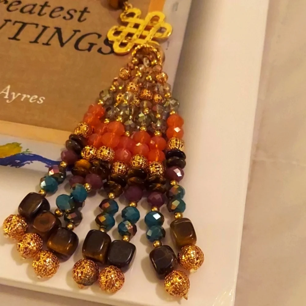 Gold chain necklace with beaded tassel - Picture 2 of 5